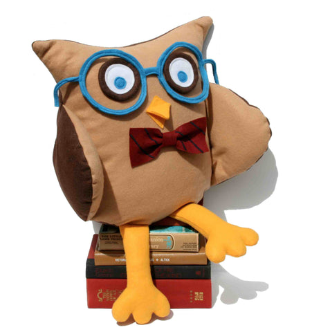 Oliver - A Slightly Geeky Owl 16 inch pillow cover - Studio Arethusa
 - 1