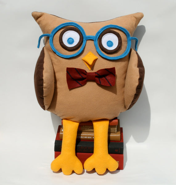 Oliver - A Slightly Geeky Owl 16 inch pillow cover - Studio Arethusa
 - 3