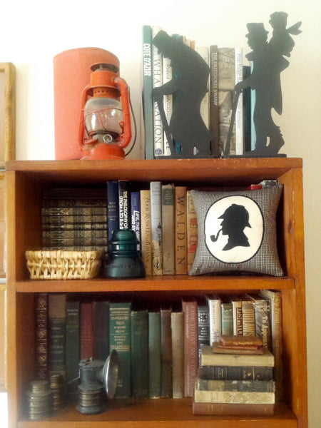 Sherlock Holmes Book Lovers Bookshelf Pillow Houndstooth Shadow Silhouette - Studio Arethusa
 - 4